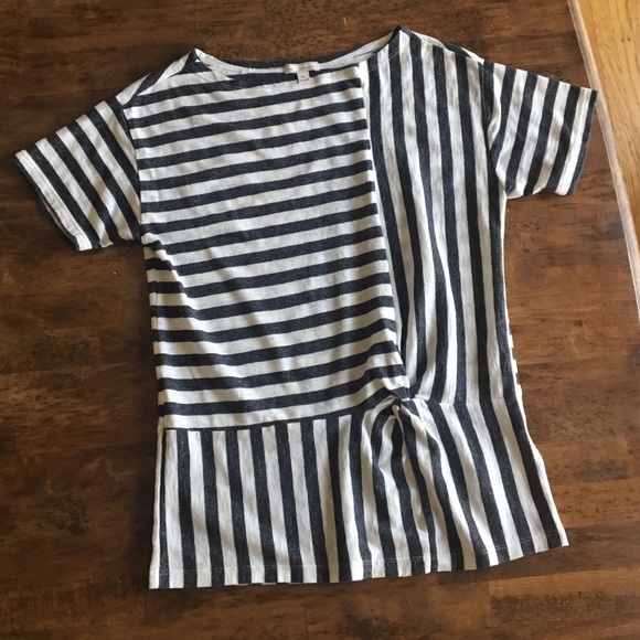 GAP Tops - Gap Knotted Tee